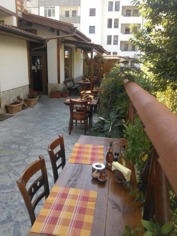 Family Hotel Veronika Devin Extérieur photo
