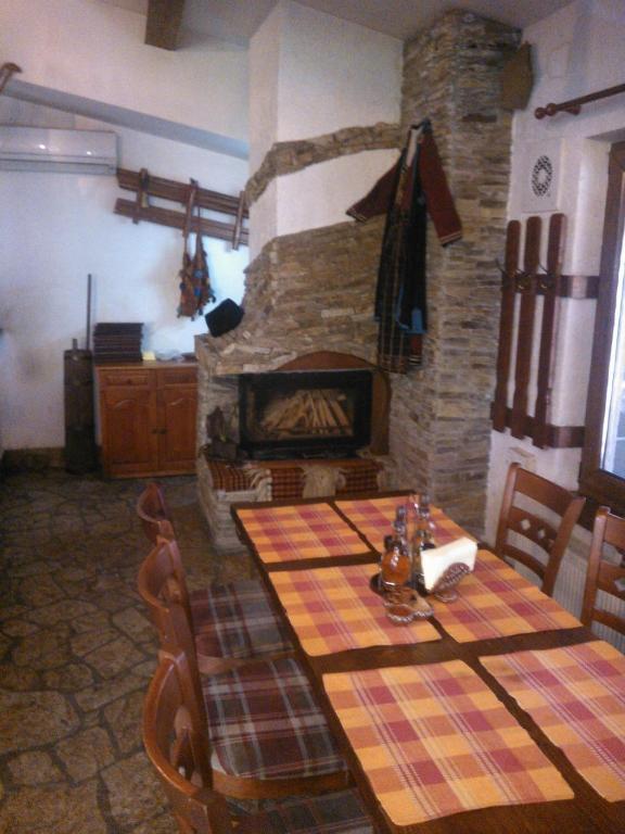 Family Hotel Veronika Devin Extérieur photo